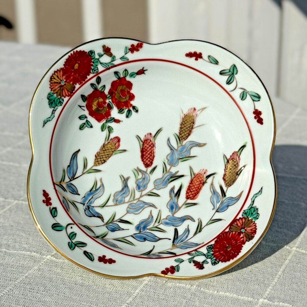 Vintage Imari Dish Japanese Porcelain Floral Plate Gold Detail Coastal Cottage